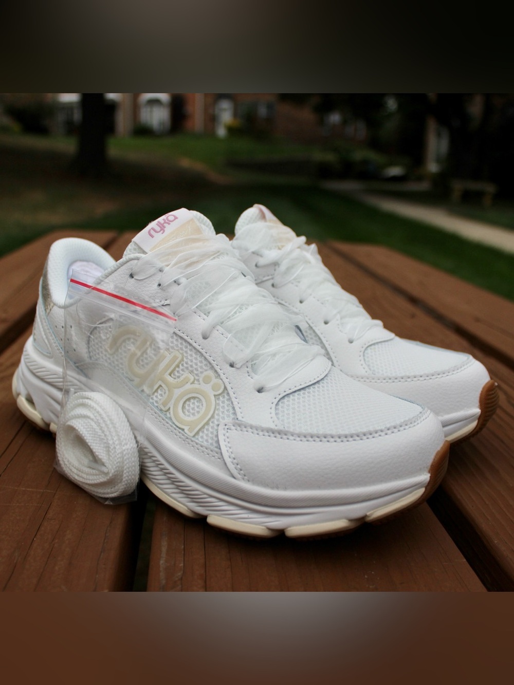 Ryka Women's Devotion X Max Women's Classic White Walking Shoes Sz 8